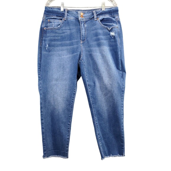 Time And Tru Women's Mid-Rise Cropped Jeans Blue Plus 16 Medium Wash Frayed - Picture 1 of 10